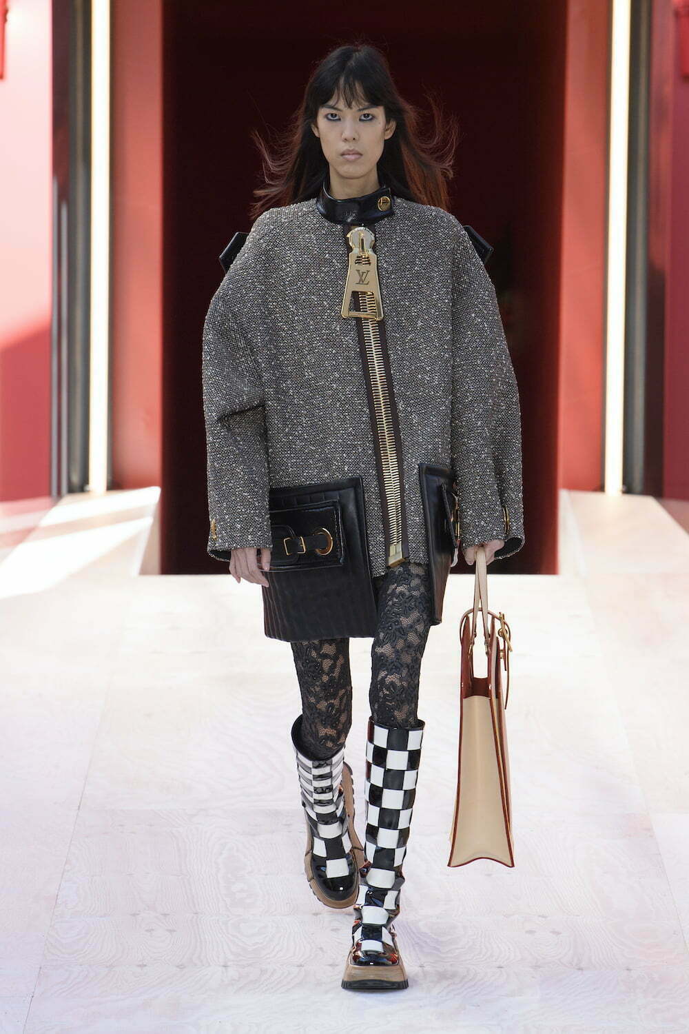 Louis Vuitton obsessed Curated by Stylestop In this post: •Top by
