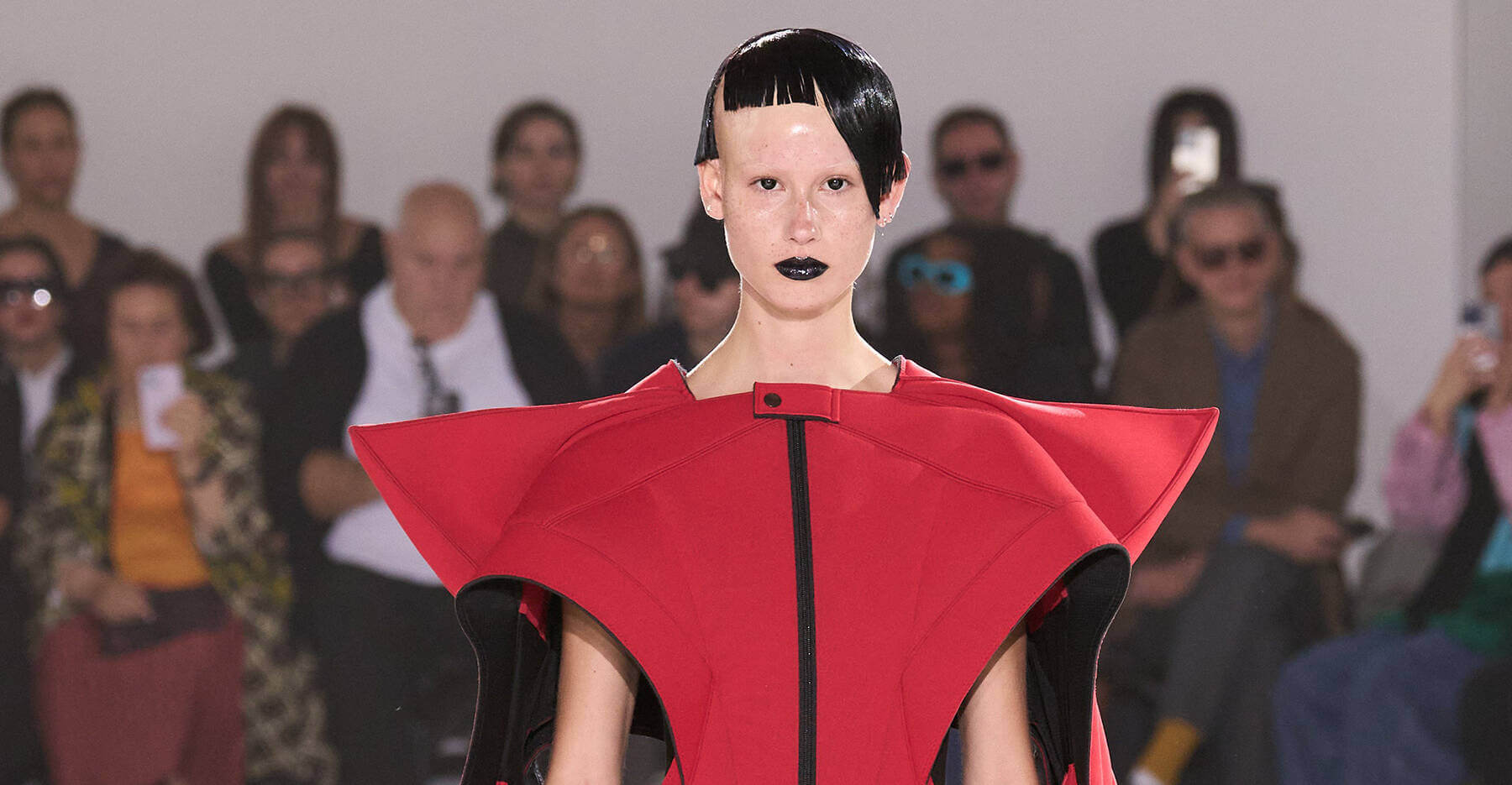 JUNYA WATANABE レッドハーネス Junya Watanabe: Ready-To-Wear SS24 - 10 Magazine