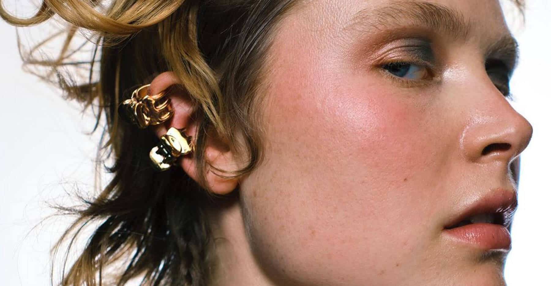 Lido Dot Earrings in Scratched Gold Lido Dot Earrings in Scratched Gold