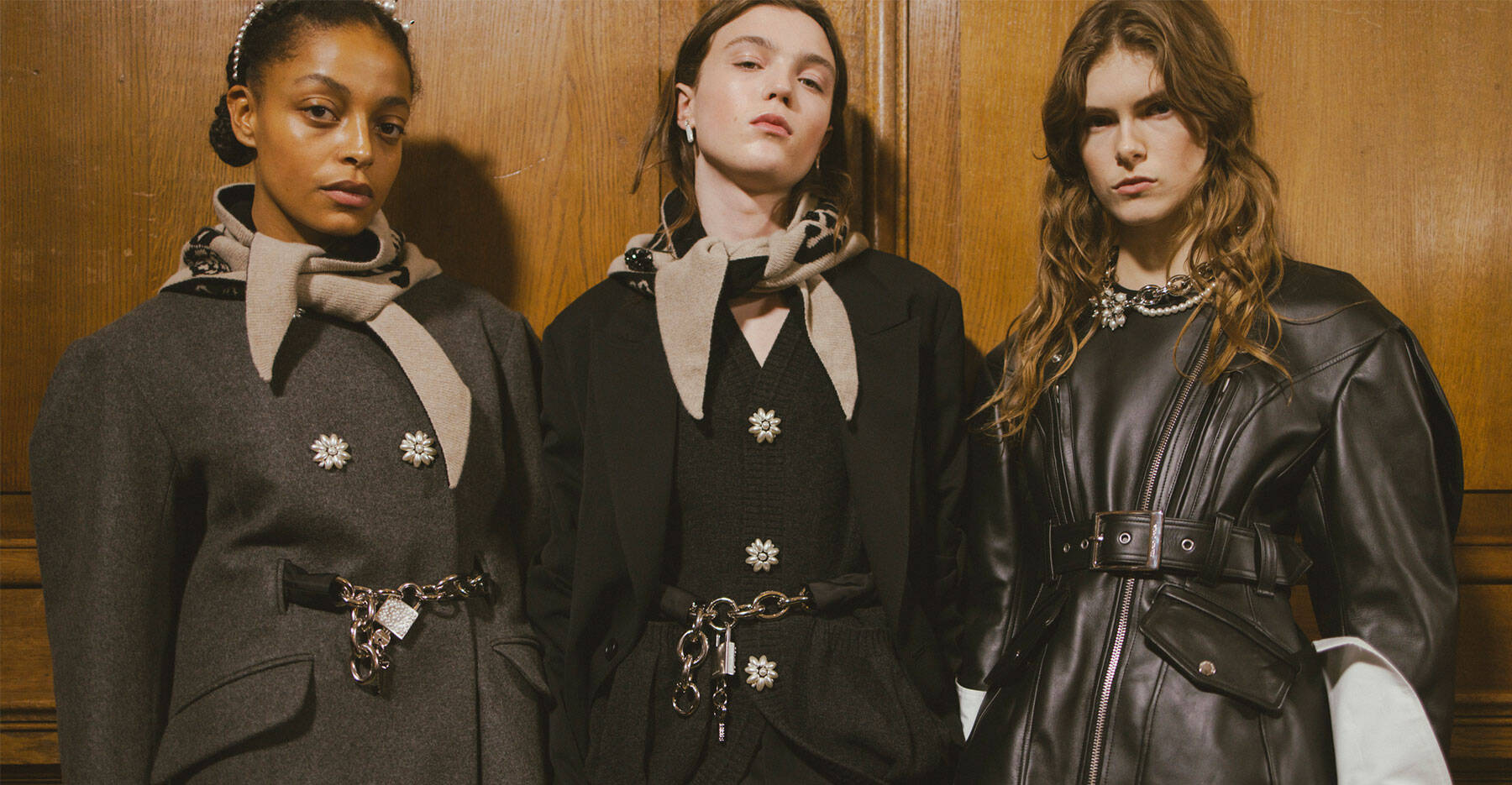 Simone Rocha: Ready-To-Wear AW25 - 10 Magazine Simone Rocha: Ready-To-Wear AW25 - 10 Magazine