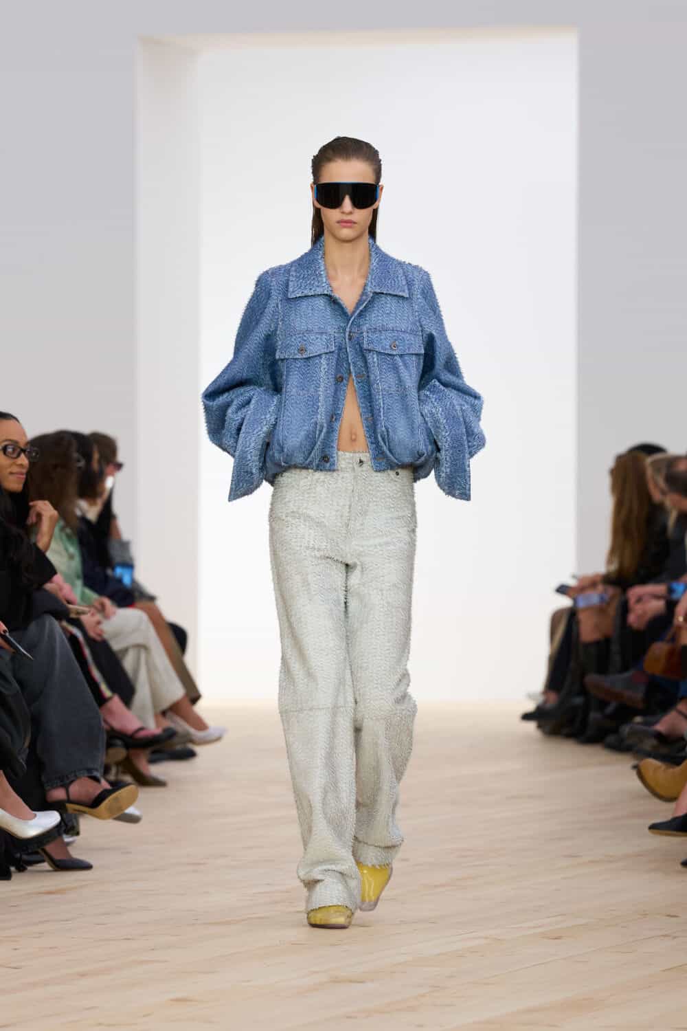 Loewe: Ready-To-Wear SS26 - 10 Magazine