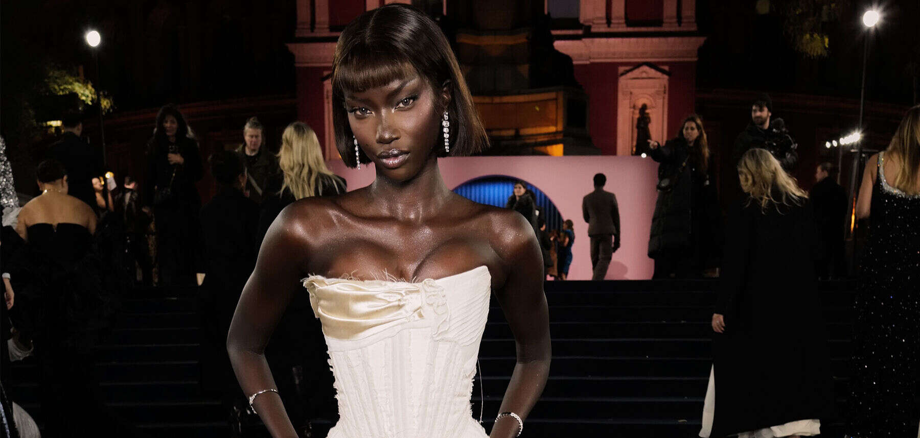 Hier is alles wat er gebeurde tijdens de Fashion Awards 2025