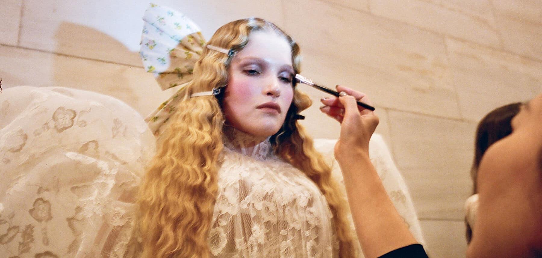 Backstage magie bij Marc Jacobs herfst 2025