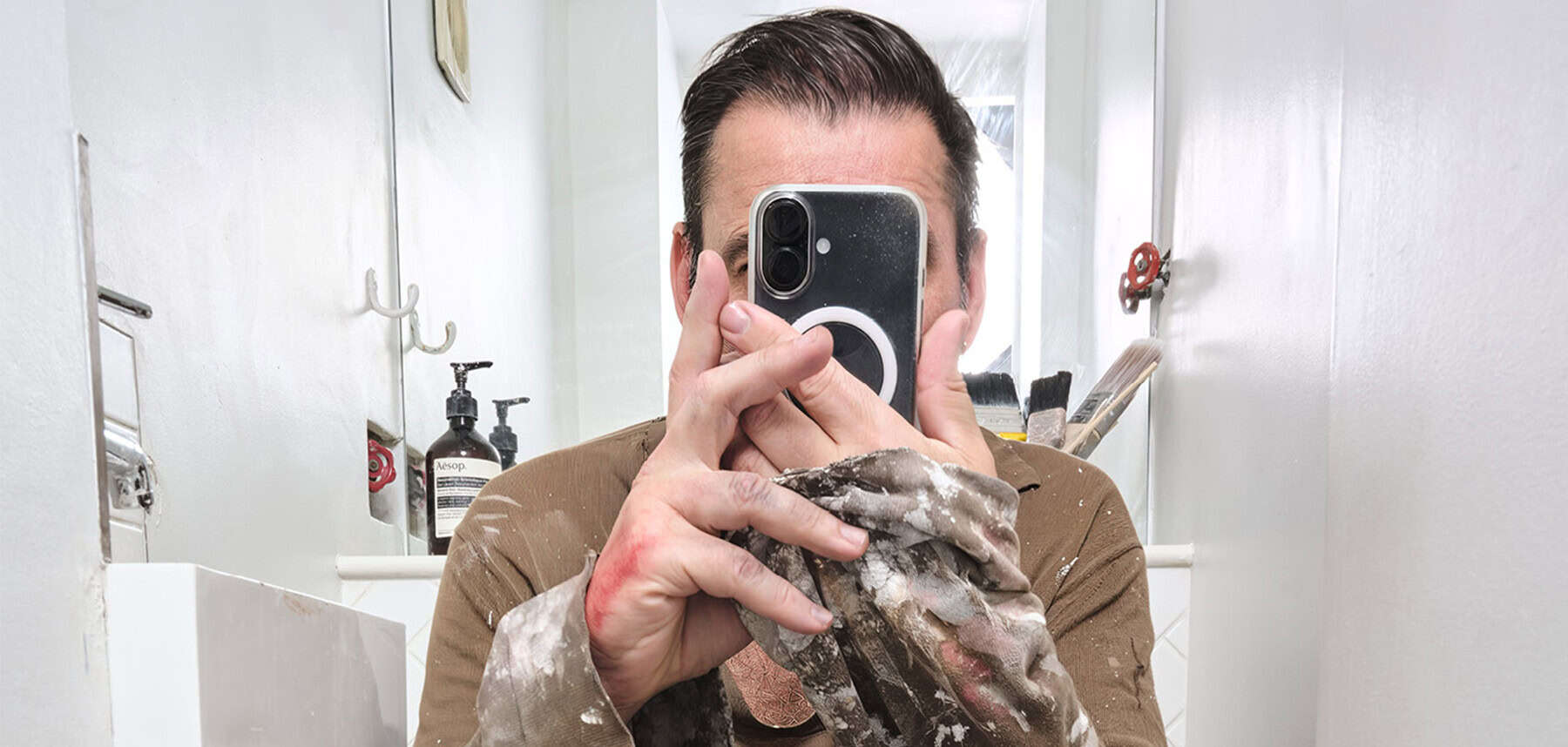 Ten ontmoet Roland Mouret, de modeontwerper die schilder werd